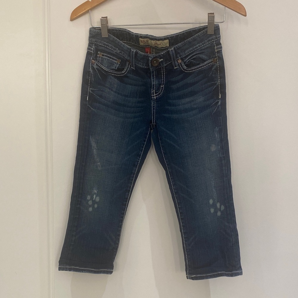 BKE Cropped Jeans With Distressing & Stitching Embellishments Size 28 (measured)